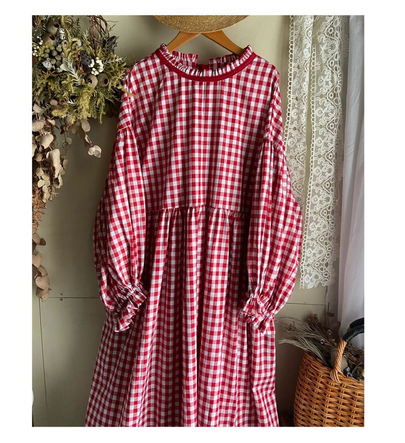 a gingham check frill gather dress - ชุดเดรส - ผ้าฝ้าย/ผ้าลินิน สีแดง