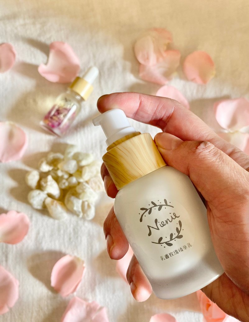 Frankincense Damask Rose Essence Milk - น้ำหอม - สารสกัดไม้ก๊อก ขาว