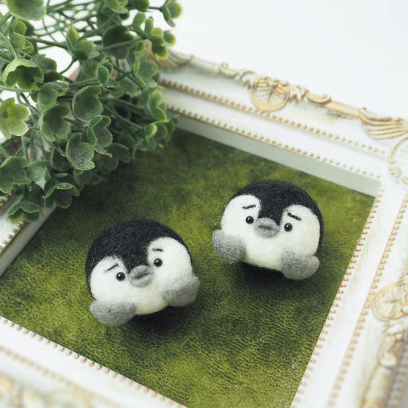 Penguin chick Brooch - Wool Felt - Brooches - Wool Black