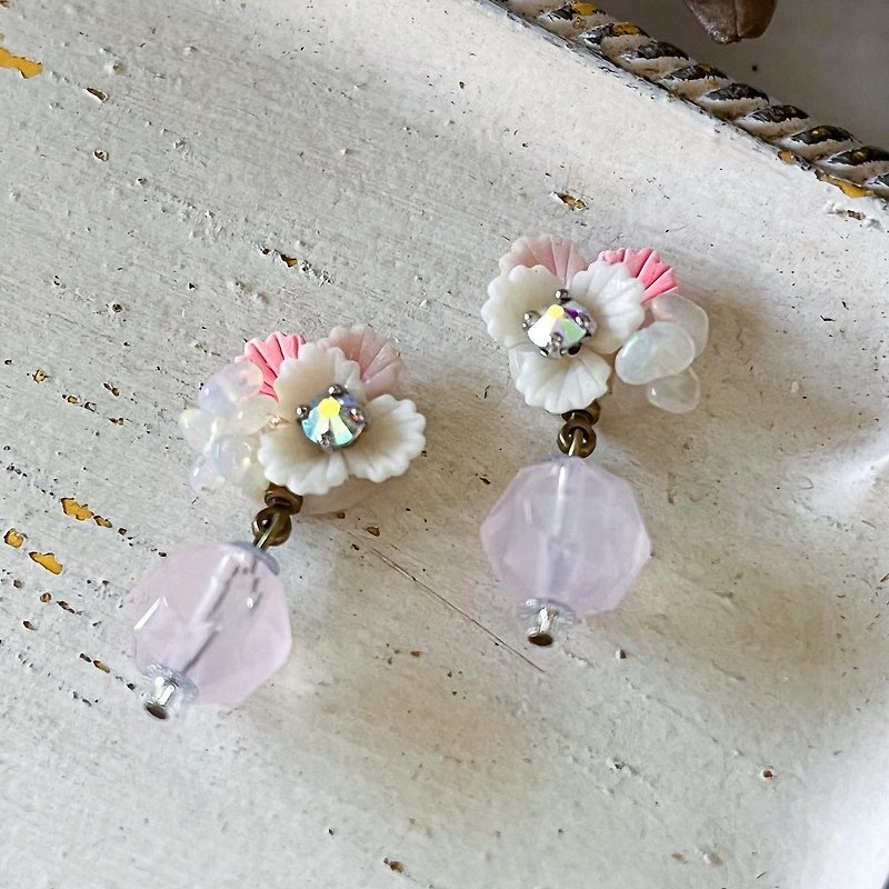 Rose quartz, opal and flower Clip-On - Earrings & Clip-ons - Semi-Precious Stones Pink