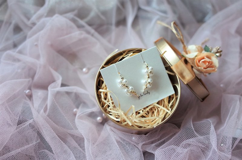 [Mother's Day Gift] Blooming Crystal Pearl 14KGF 14K Gold Injected Painless Earring Clip - ต่างหู - ไข่มุก ขาว