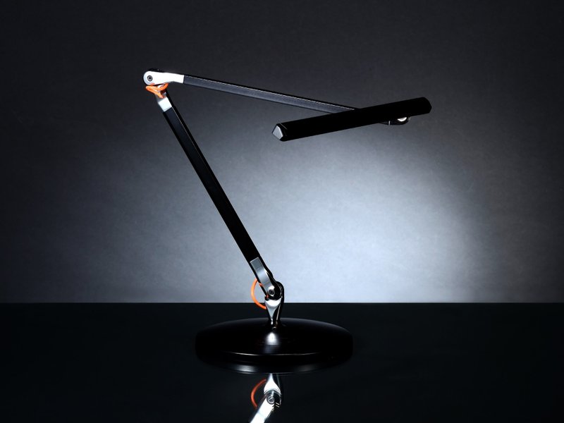 TANGO Table Lamp (Black) / TANGO護眼閱讀檯燈(黑) - 燈具/燈飾 - 其他金屬 黑色