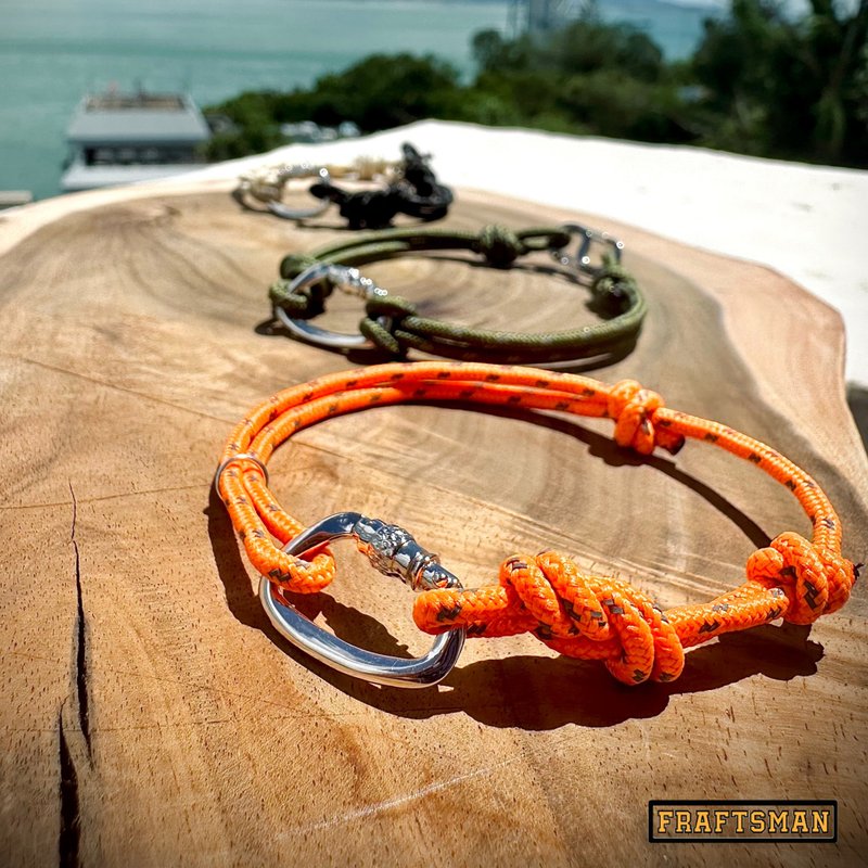 Outdoor 925 sterling silver D buckle carabiner bracelet - สร้อยข้อมือ - เงินแท้ สีเงิน