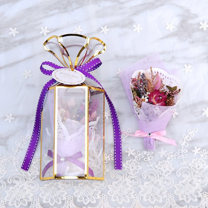 Mini Dry Bouquet Gift Box (Middle)-Mysterious Purple Wedding Small Graduation Gift - ช่อดอกไม้แห้ง - พืช/ดอกไม้ สีม่วง