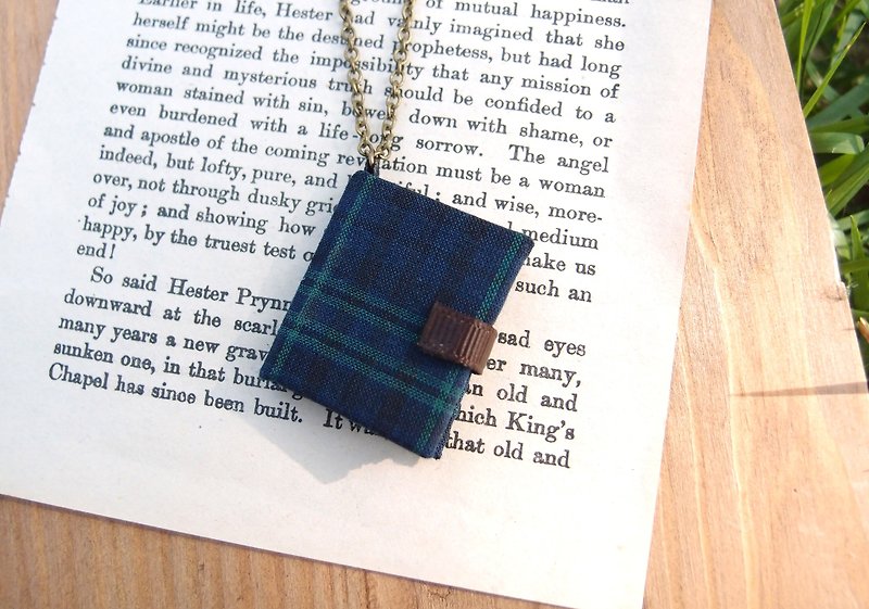 Mini Book Necklace| Blue and Green Check - สร้อยคอ - กระดาษ สีน้ำเงิน