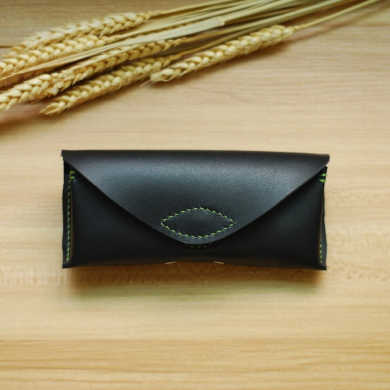 Unisex glasses case leather hand stitched (black) - Other - Genuine Leather Black