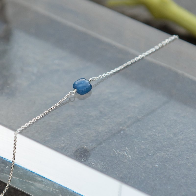 小さな正方形の純銀製のブレスレットを藍晶石 - ブレスレット - 宝石 ブルー