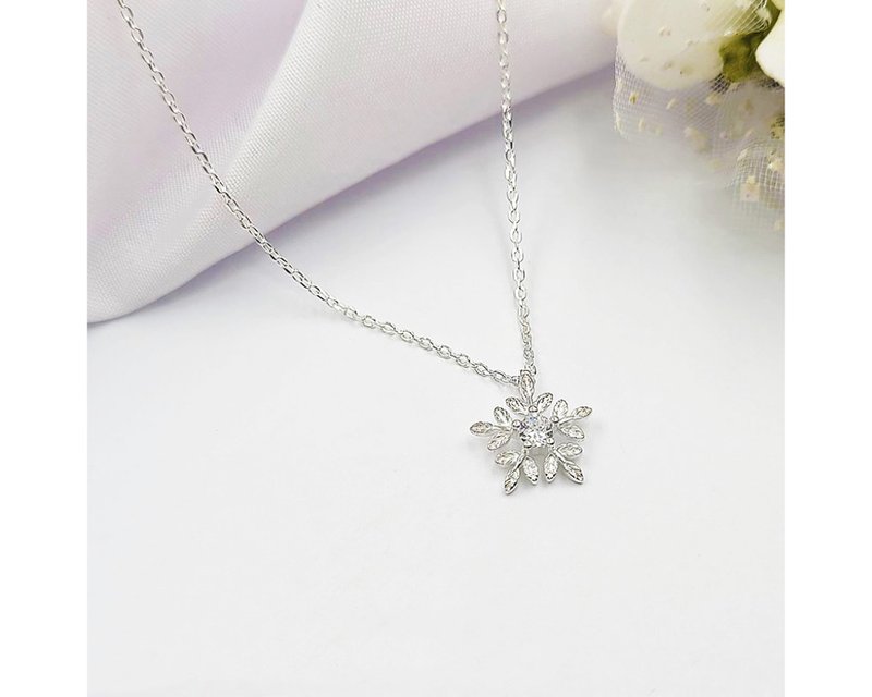 I Snowflake I 925 sterling silver necklace - Collar Necklaces - Sterling Silver Silver