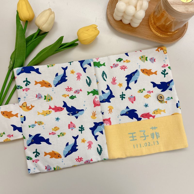 媽媽寶寶的第一份禮物專屬禮物-鯊魚寶寶 媽媽手冊 寶寶手冊套 可 - 書衣/書套 - 棉．麻 藍色