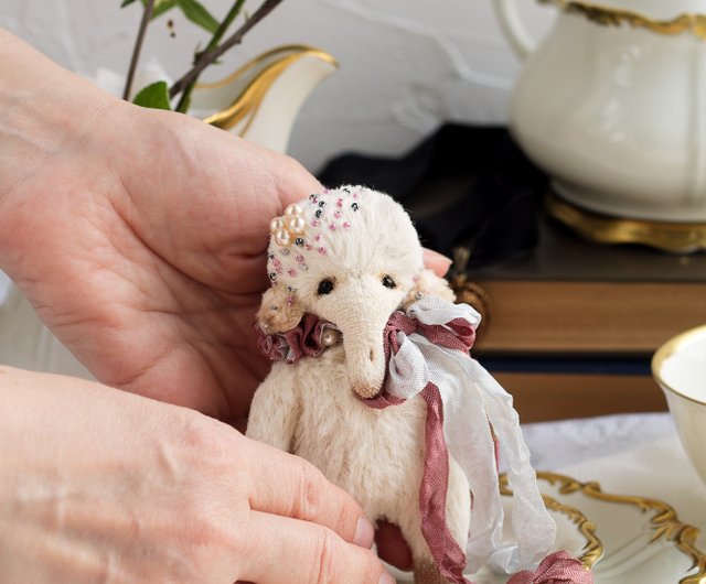 作家白いゾウハンドメイドぬいぐるみ