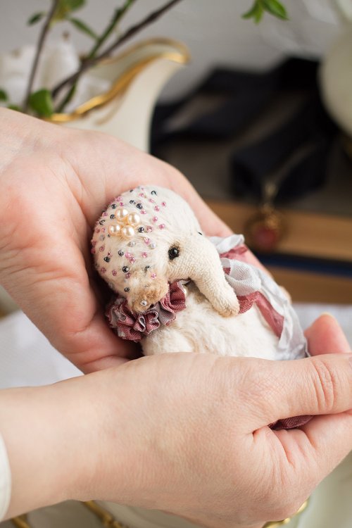 作家白いゾウハンドメイドぬいぐるみ テディベア 作家白いゾウハンドメイドぬいぐるみ テディベア新 発売