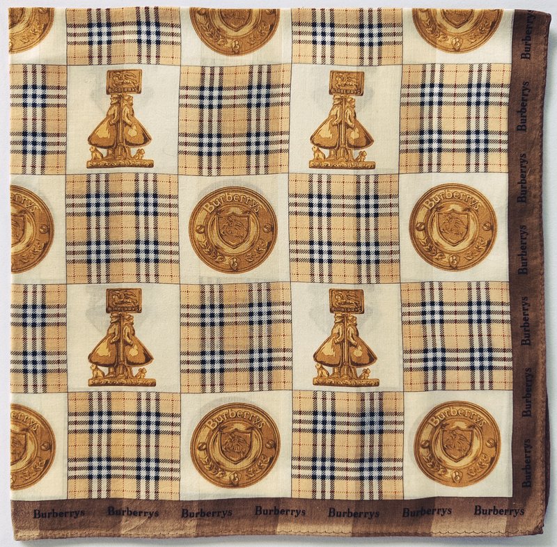 Burberry Vintage Scarf Shield Check Pattern 23 x 22.5 inches. - 手帕 - 棉．麻 金色