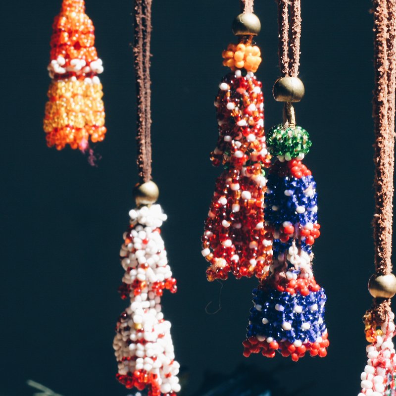 Omake Remake Afghanistan beaded necklace (tassel) - สร้อยคอ - พลาสติก หลากหลายสี