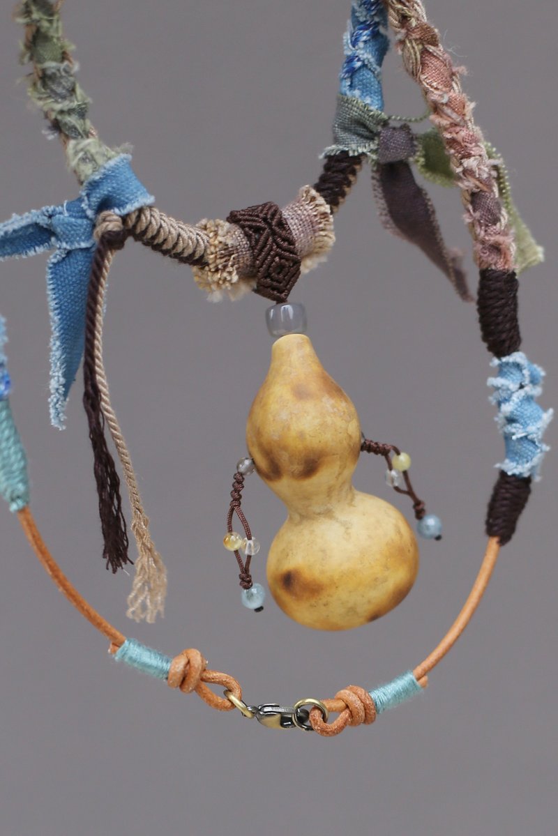 No.8-Original & Natural Small Gourd Necklace/Pendant | Fully Handmade Forest-Woven Cord | In Stock - สร้อยคอ - พืช/ดอกไม้ หลากหลายสี