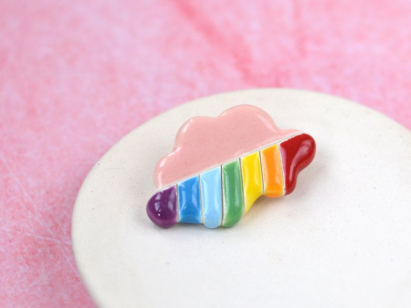 Rainbow cloud pin - 胸針/心口針 - 黏土 多色