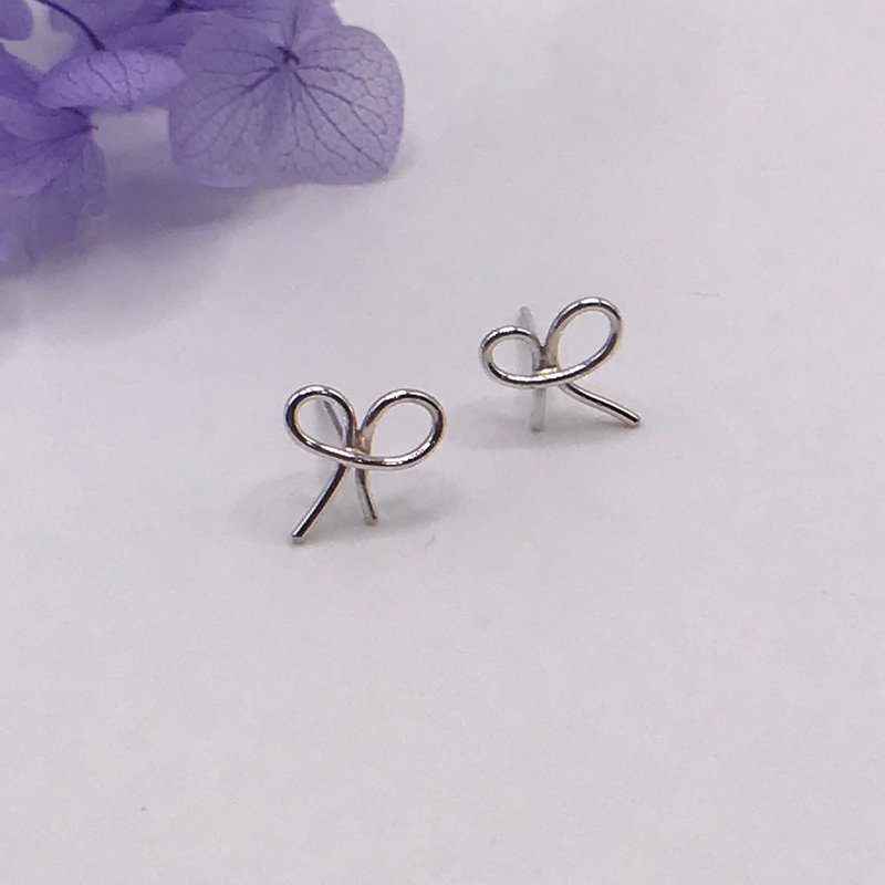 蝴蝶結貼耳耳環 - 耳環/耳夾 - 純銀 