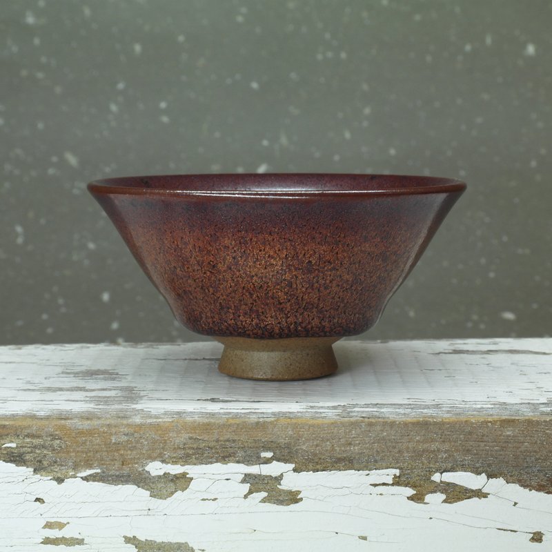 鐵釉斗笠撇口小盞 品茶杯 手作陶器 茶道具 - 茶壺/茶杯/茶具 - 陶 