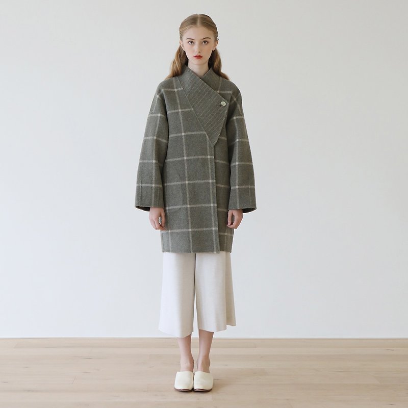 KOOW 和風斜襟羊毛大衣 格子條紋雙面穿 中長廓形 - 外套/大衣 - 羊毛 