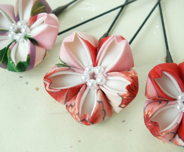 再販】つまみ細工 古布で作った桜の髪飾りの３点セット 柄桃 お花見にぴったり - ショップ 紫丁香花 murasaki-hashidoi  ヘアアクセサリー - Pinkoi