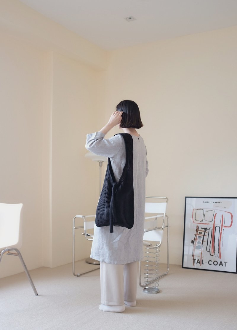 斜挎包  MA KNIT Black Lightweight knitted shoulder bag with lining - อื่นๆ - เส้นใยสังเคราะห์ สีดำ
