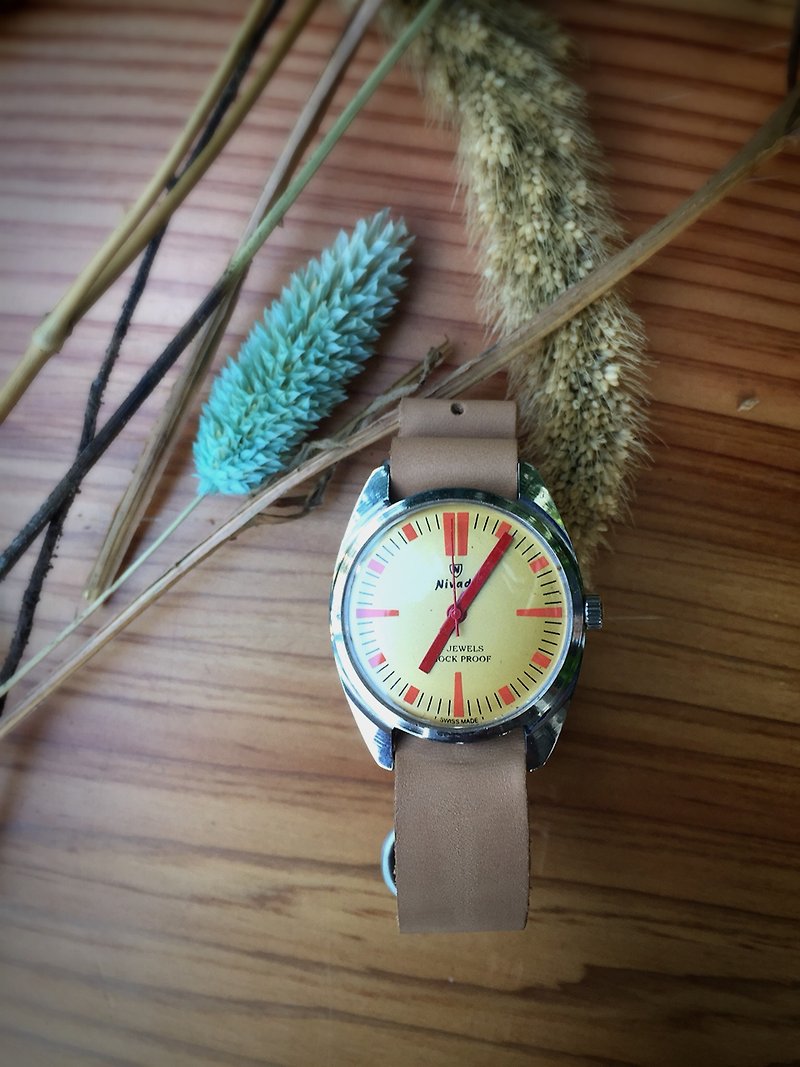 瑞士手錶 Nivada Watches尼維達/古董錶 手上鍊機械錶 - 男裝錶/中性錶 - 其他金屬 