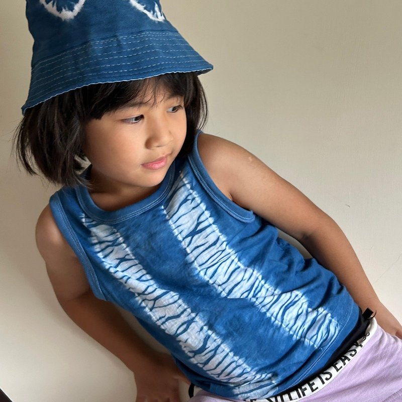 Ichikawa wood indigo woven cotton indigo dyed children's top two tigers - Tops & T-Shirts - Cotton & Hemp Blue