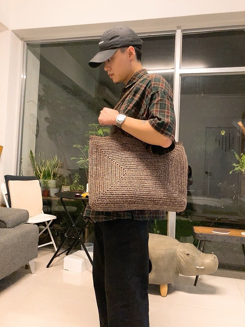 Coffee dyed raffia hand-crocheted envelope bag side backpack - Messenger Bags & Sling Bags - Eco-Friendly Materials Brown