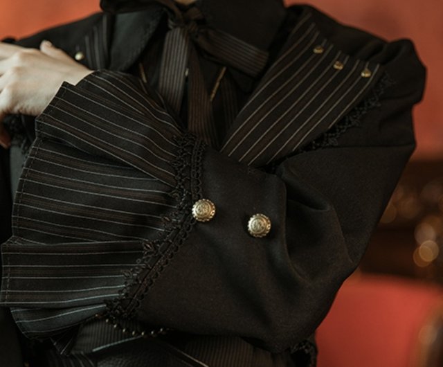 スチームパンク ゴシック スタイルのレトロなスーツの襟とシェル