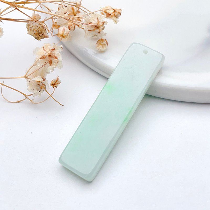 【願‧平安】飄綠翡翠平安無事牌吊飾 | 天然緬甸翡翠A貨 | 送禮 - 吊飾/掛飾 - 玉石 綠色