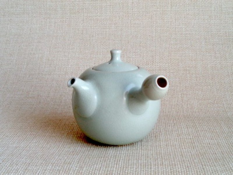 Tama Kyusu a - Teapots & Teacups - Pottery White