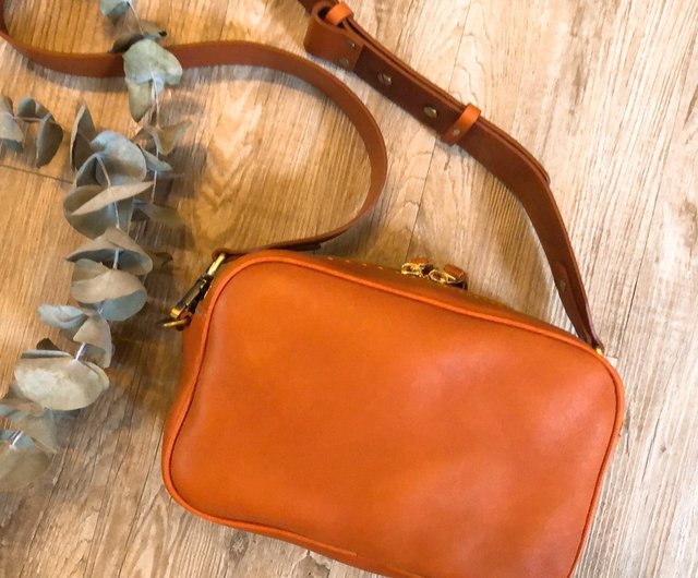 Doterra square hot sale crossbody satchel