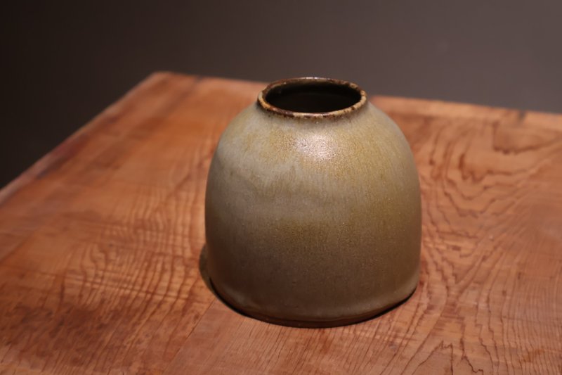 earth color vase - Pottery & Ceramics - Pottery Brown