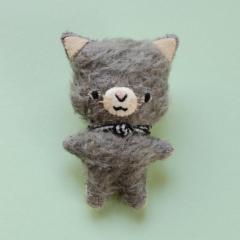 Brooch <cat> - Brooches - Other Materials Gray