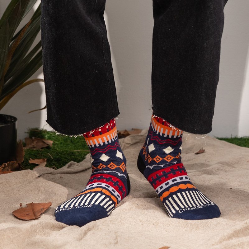冬日慶典/深藍(F)-MIT設計抗菌中筒襪 - 襪子 - 棉．麻 藍色