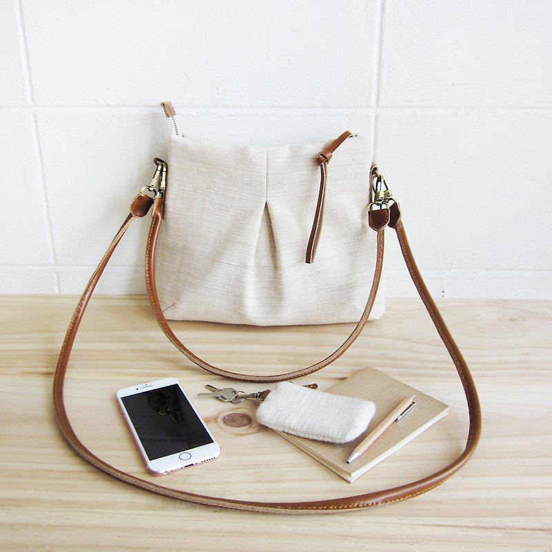 Goody Bag / Cross-body and Shoulder Midi Skirt Bags M and Coin Purses natural. - 側背包/斜孭袋 - 棉．麻 白色