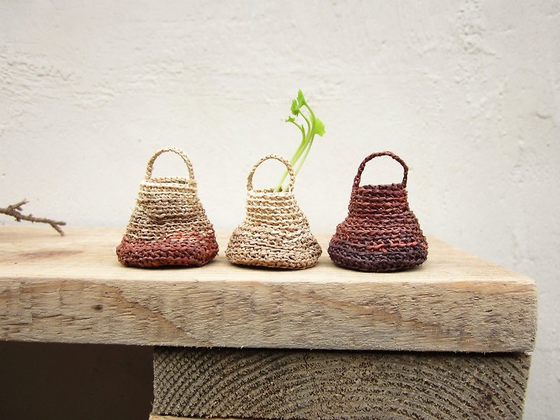 Miniature baskets, kitchen decor, home decor, natural, hand crochet, dollhouse - 擺飾/家飾品 - 其他材質 咖啡色