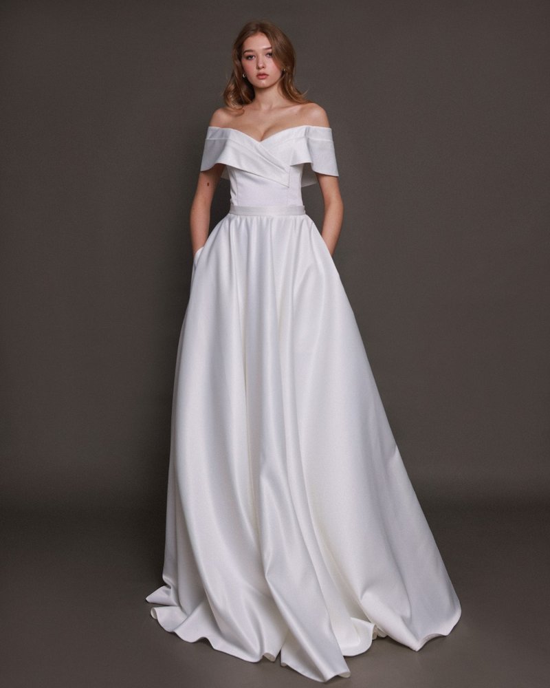 off shoulder corset wedding dress maxi length, satin wedding dress plus size - 禮服/小禮服 - 其他材質 白色