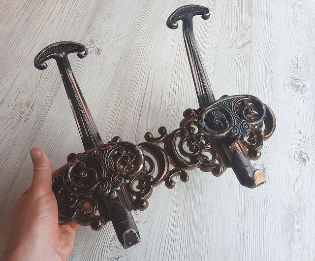 Vintage coat rack with 2 hooks