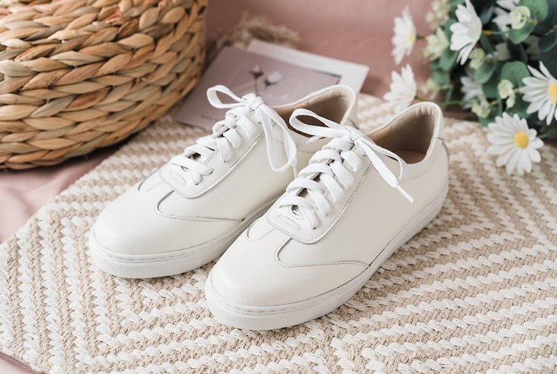 The main star of the new product [Morris] anti-fouling and water-repellent white shoes_classic white | hand-made | MIT - รองเท้ากันฝน - หนังแท้ 