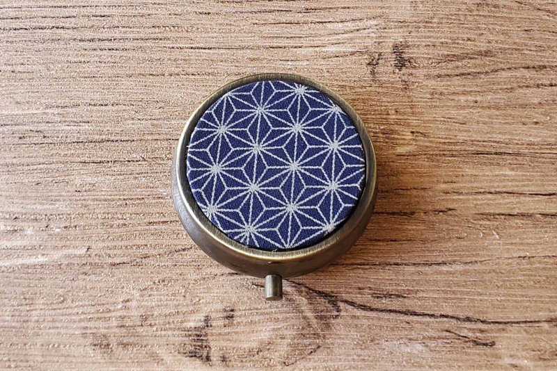 Hemp leaf medicine box compartment medicine box mini portable medicine box storage box small medicine box - Storage - Cotton & Hemp 