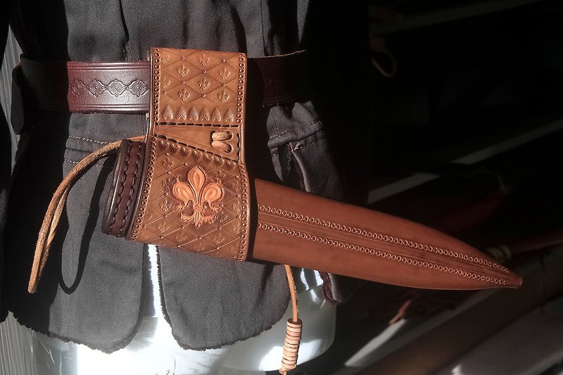 Brown leather scabbard for LARP | Cosplay Requisiten - Other - Genuine Leather Brown