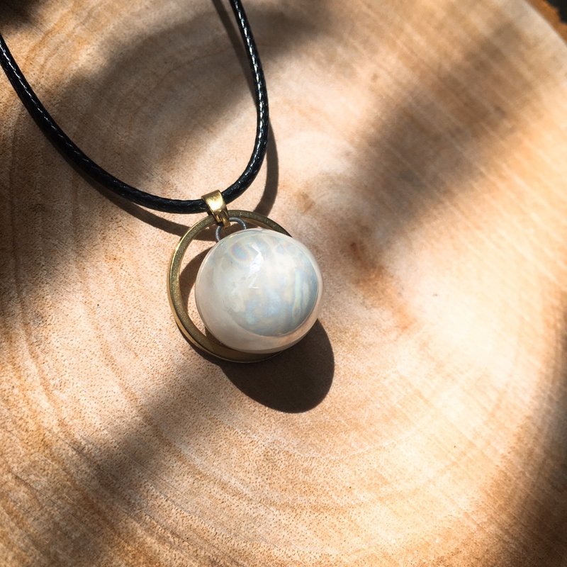 【香氛禮盒】香水精油項鍊-純白珍珠光|手作陶藝|香氛擴香 - 項鍊 - 瓷 白色