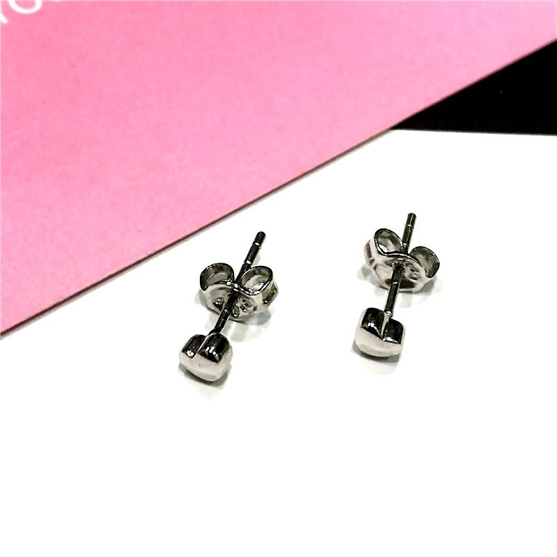 Eli is Pt950 three-dimensional full small love shape platinum earrings peach heart platinum ear pin platinum earrings - Earrings & Clip-ons - Precious Metals Silver