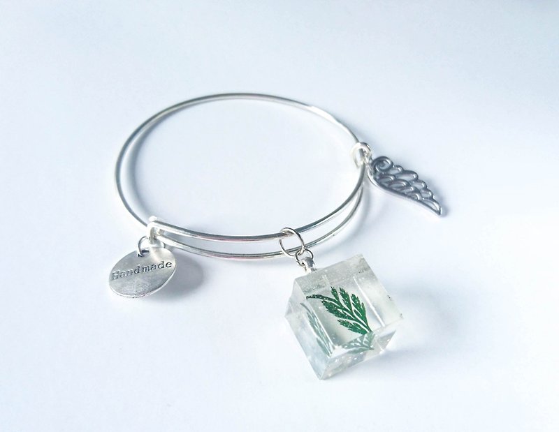 ~ Small fresh leaves Epoxy cube adjustable bracelet - Bracelets - Other Metals Green