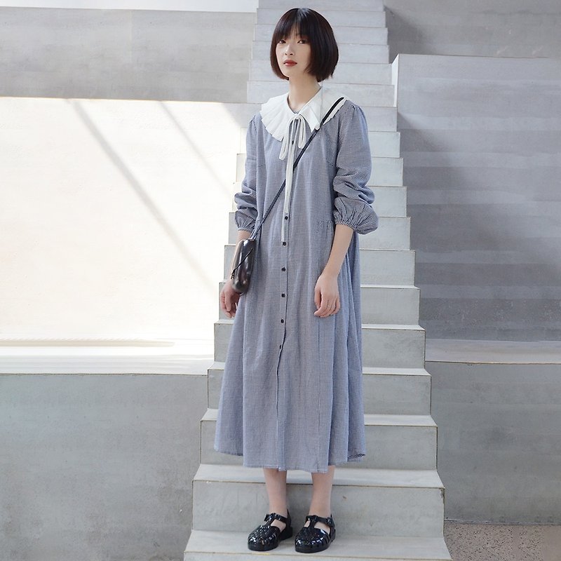 Pleated collar blue and white dress | dress | spring | cotton | Sora-262 - ชุดเดรส - ผ้าฝ้าย/ผ้าลินิน 