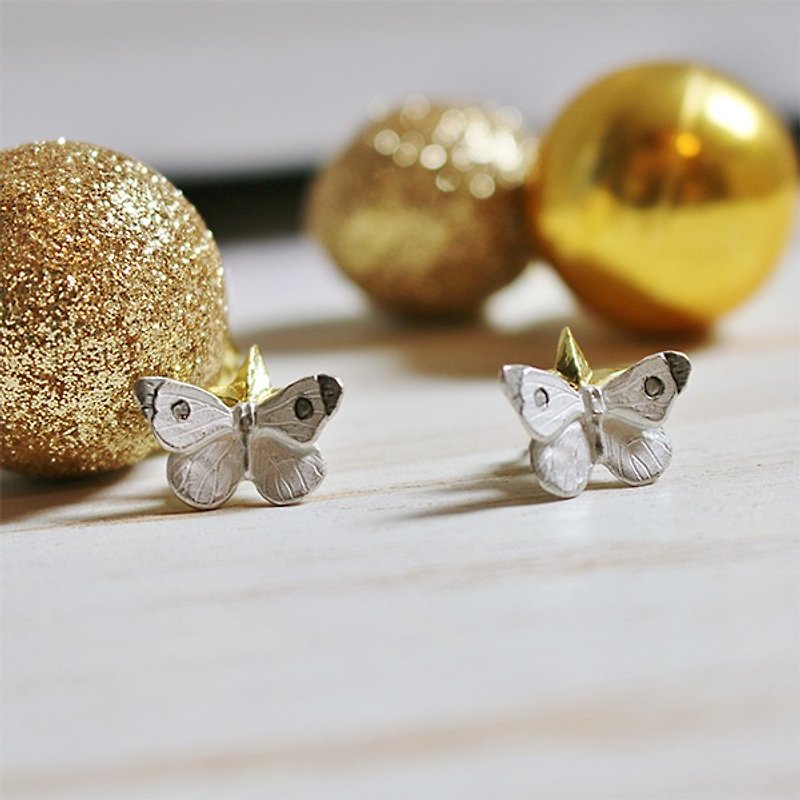 Garden White Earrings Monshiropiasu / earrings - Earrings & Clip-ons - Other Metals 