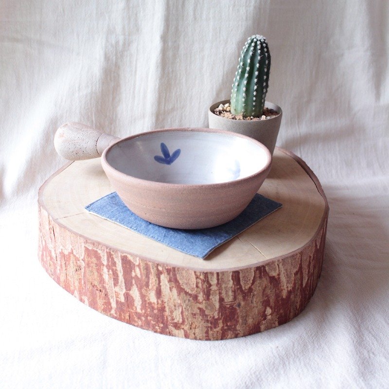 ceramic  bowl - Pottery & Ceramics - Glass White