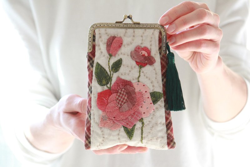 Metal framed Purse with a Tassel, Quilted Case for Phone, Sunglasses Case - Other - Cotton & Hemp Red