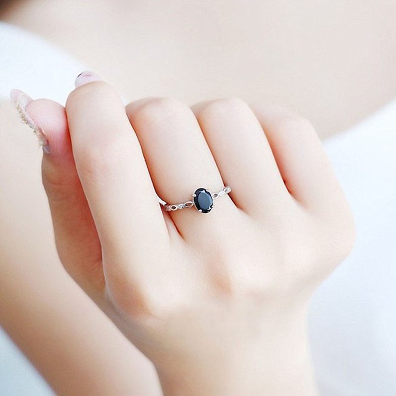 極簡黑瑪瑙純銀鍍白金戒指-可調式-天然石戒指-生日禮物 - 戒指 - 半寶石 黑色