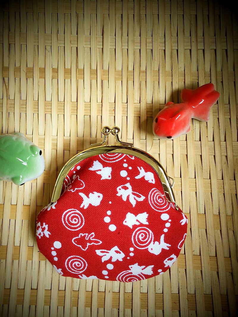 Red Tongtong Japanese Goldfish Small Gold - กระเป๋าใส่เหรียญ - ผ้าฝ้าย/ผ้าลินิน สีแดง